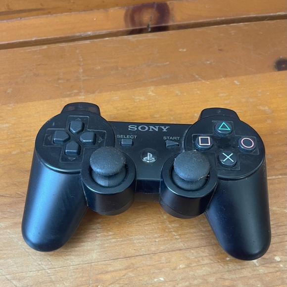 2 Xbox 360 games 1 Wii game and 1 damaged Sony PlayStation controller - Picture 5 of 6